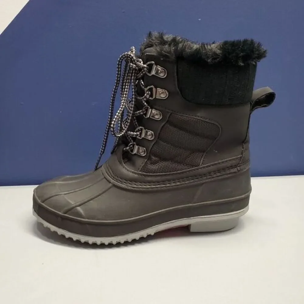 Khombu Kathleen Snow Boots Womens Sz 6M Black Synthetic Waterproof Faux Fur Trim